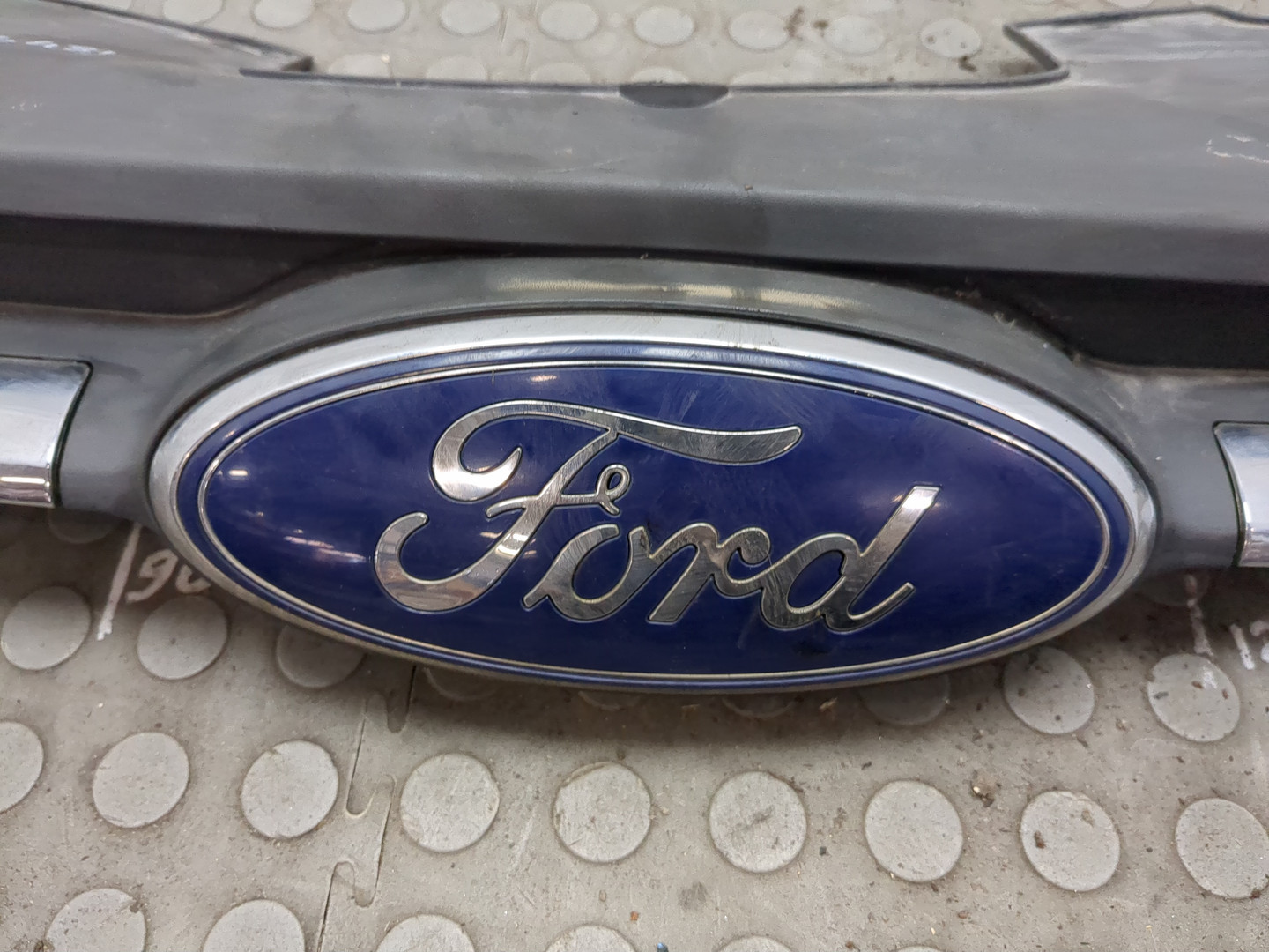 Решетка радиатора