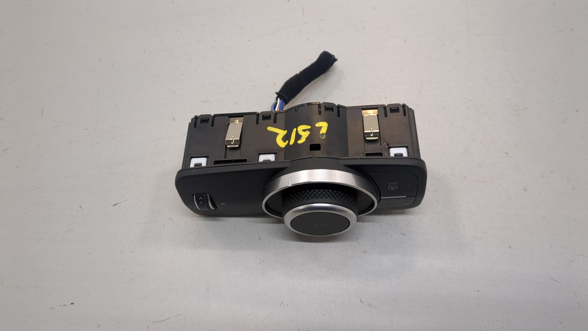 Переключатель света фар