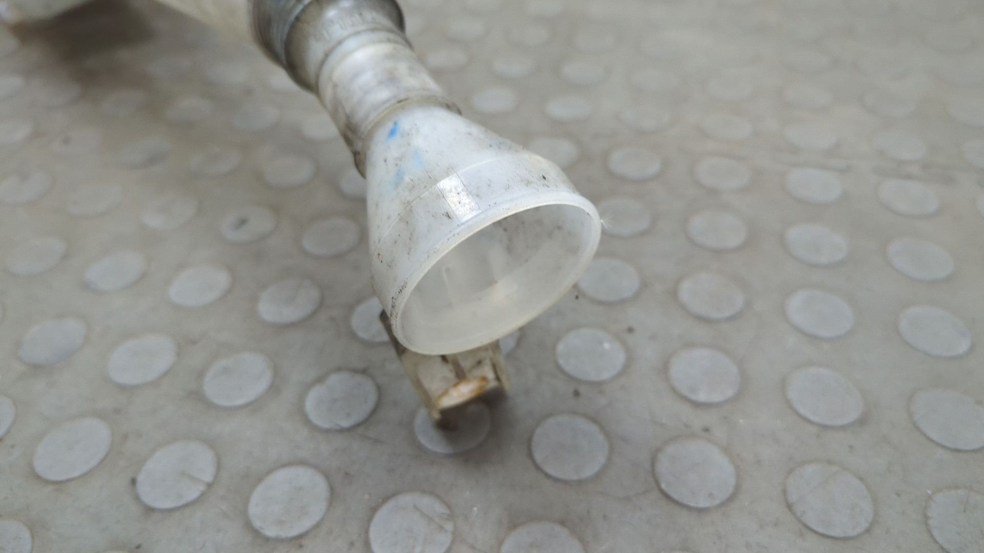 Бачок омывателя лобового стекла