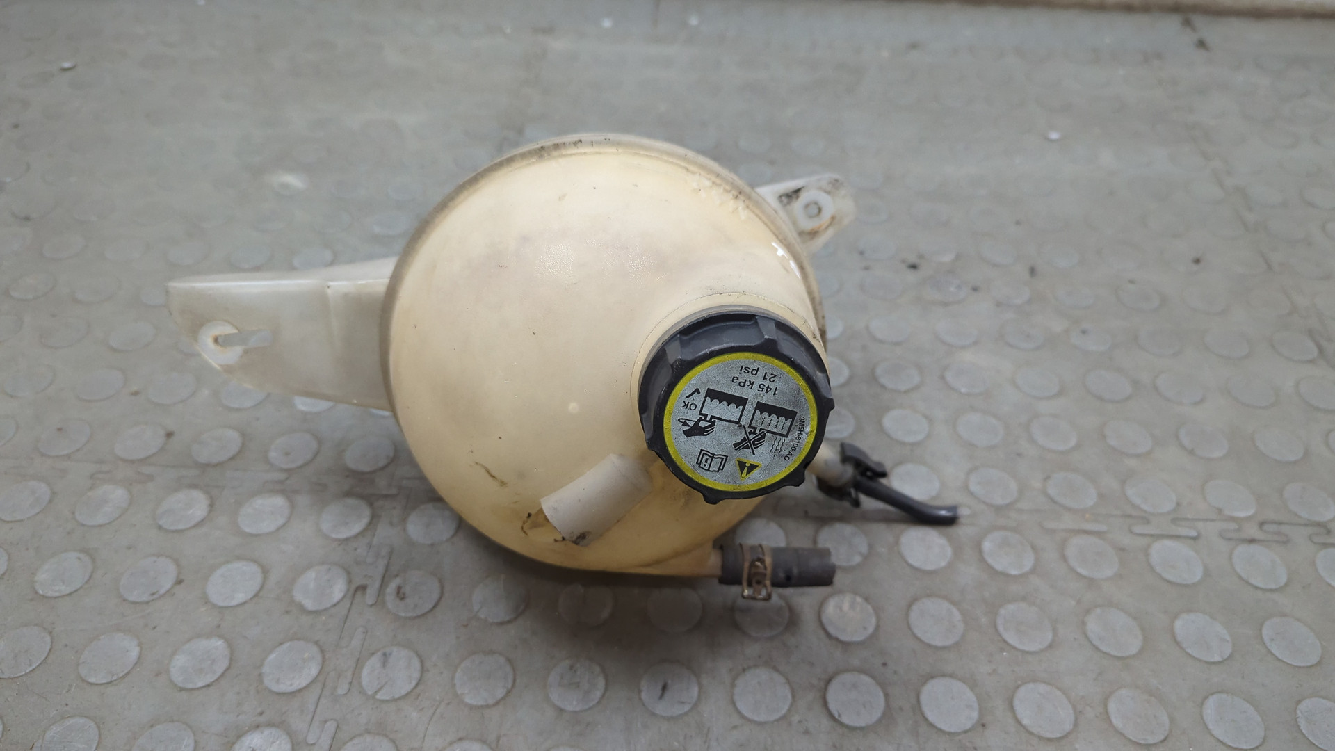 Бачок расширительный