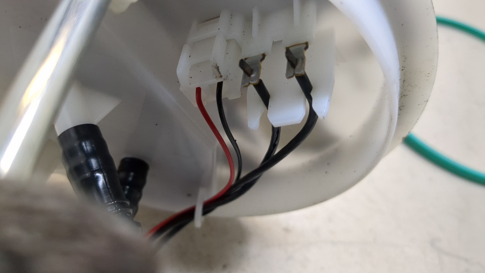 Насос топливный электрический