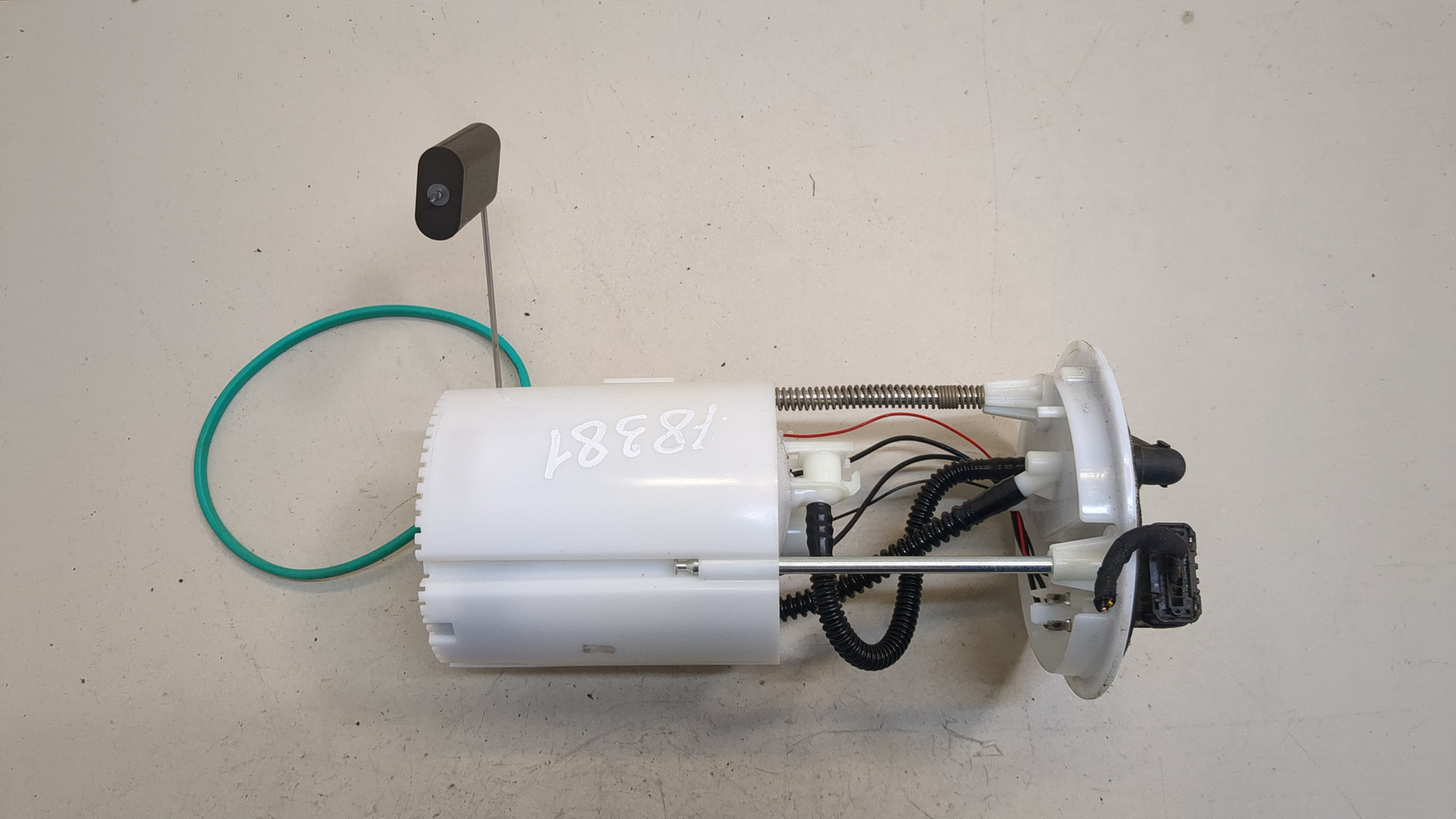 Насос топливный электрический