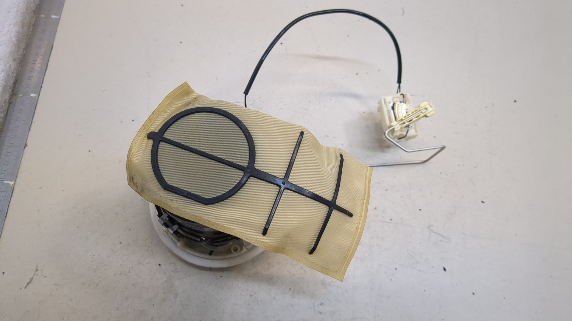 Насос топливный электрический