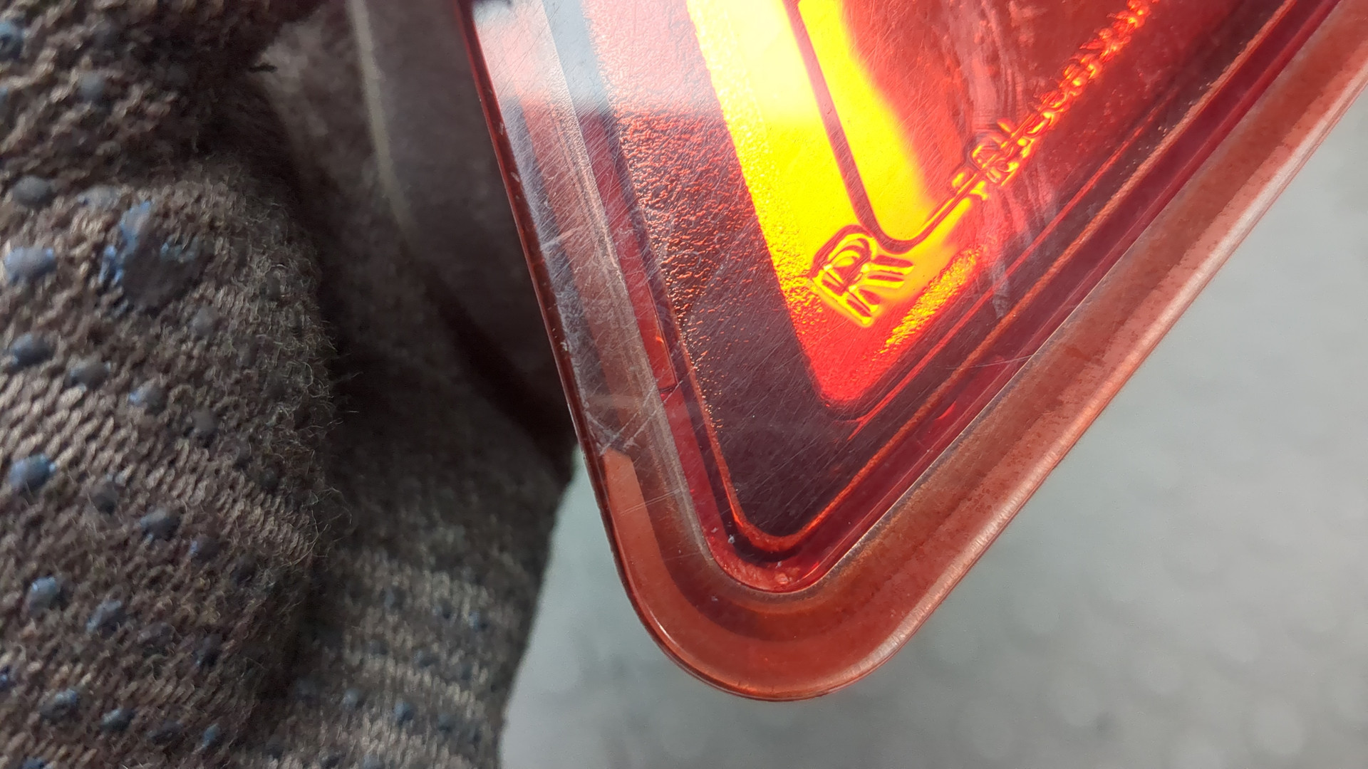 Фонарь задний внутренний правый