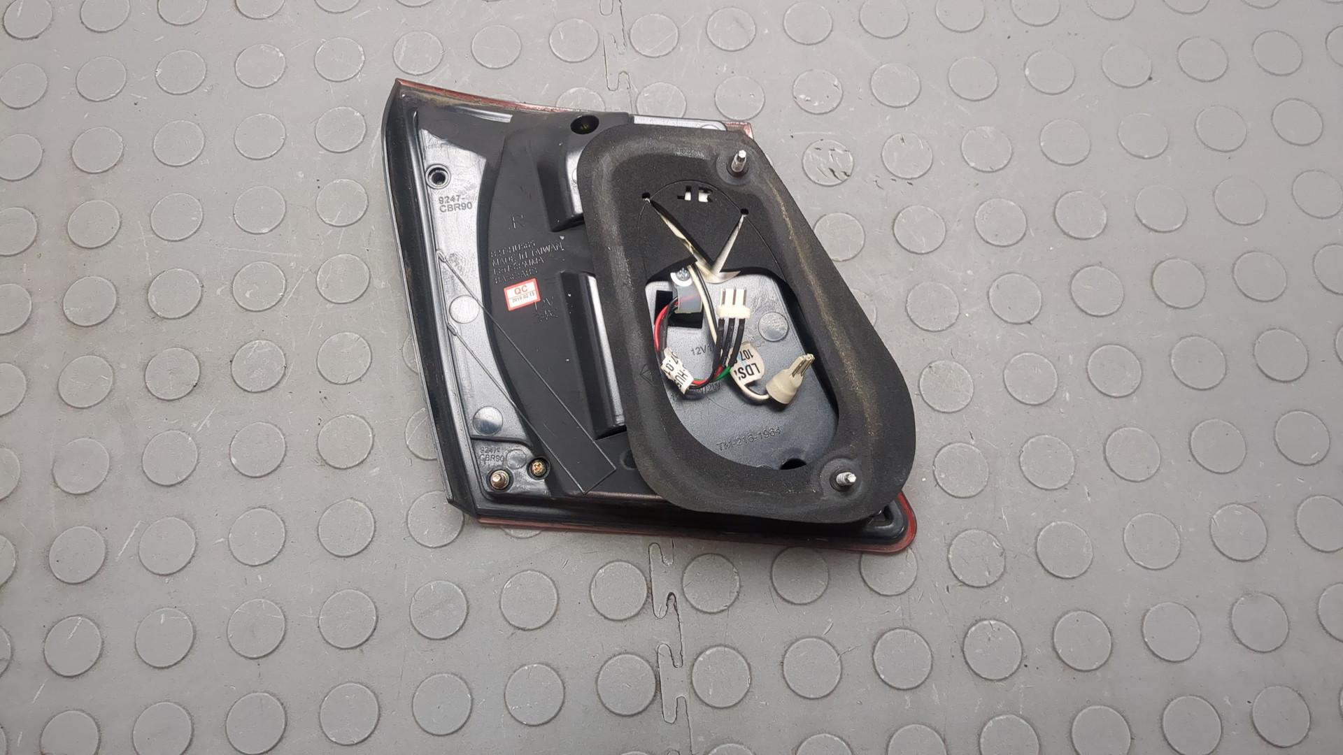 Фонарь задний внутренний правый