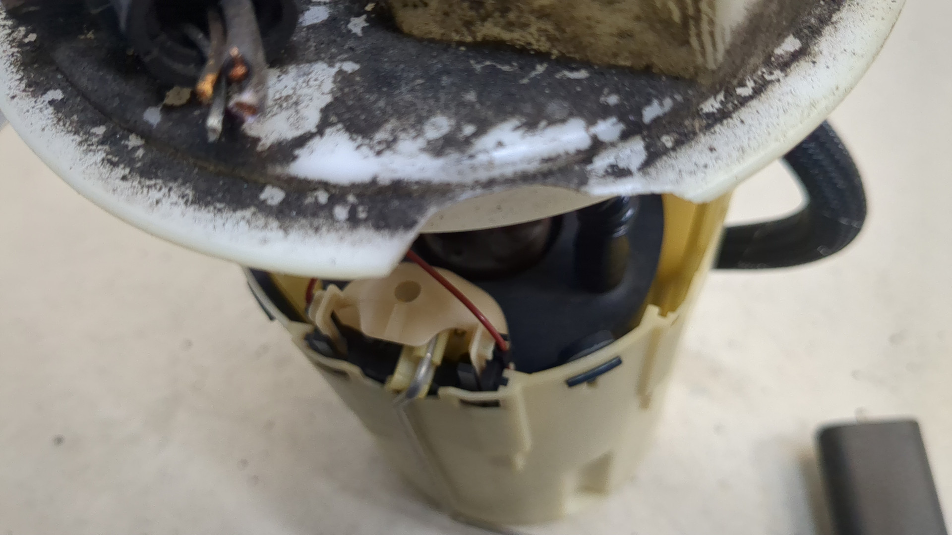 Насос топливный электрический