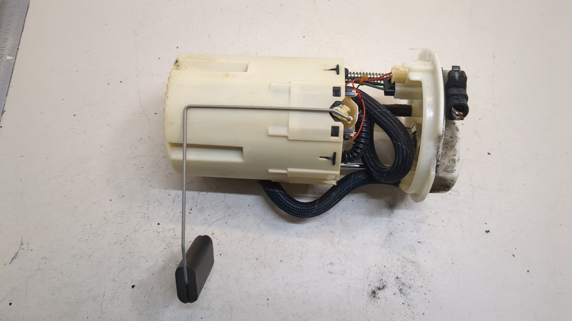 Насос топливный электрический