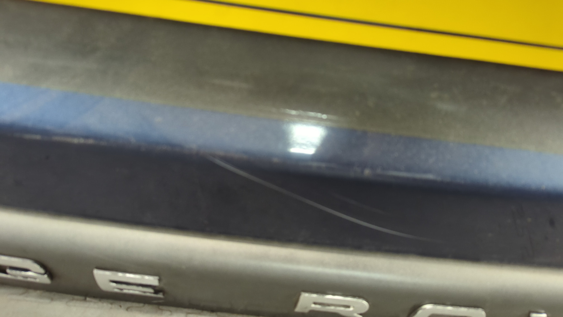 Дверь багажника