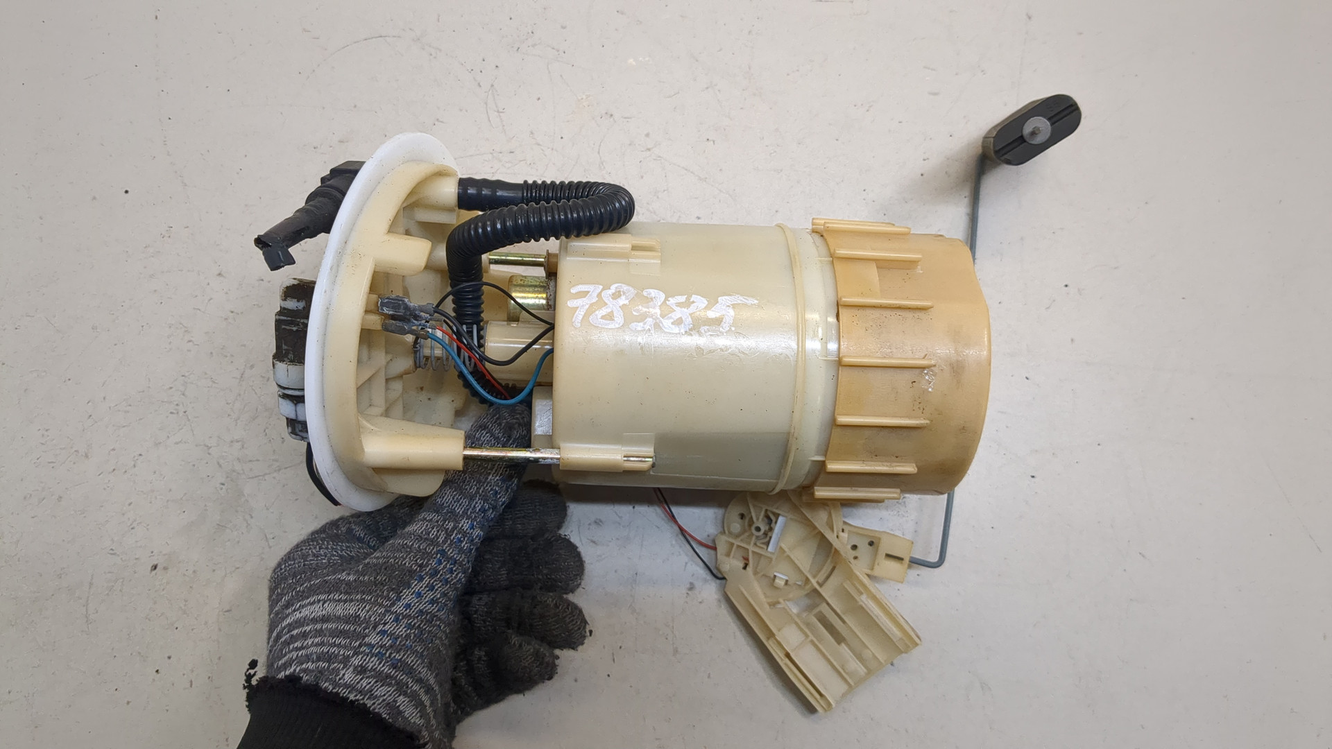 Насос топливный электрический