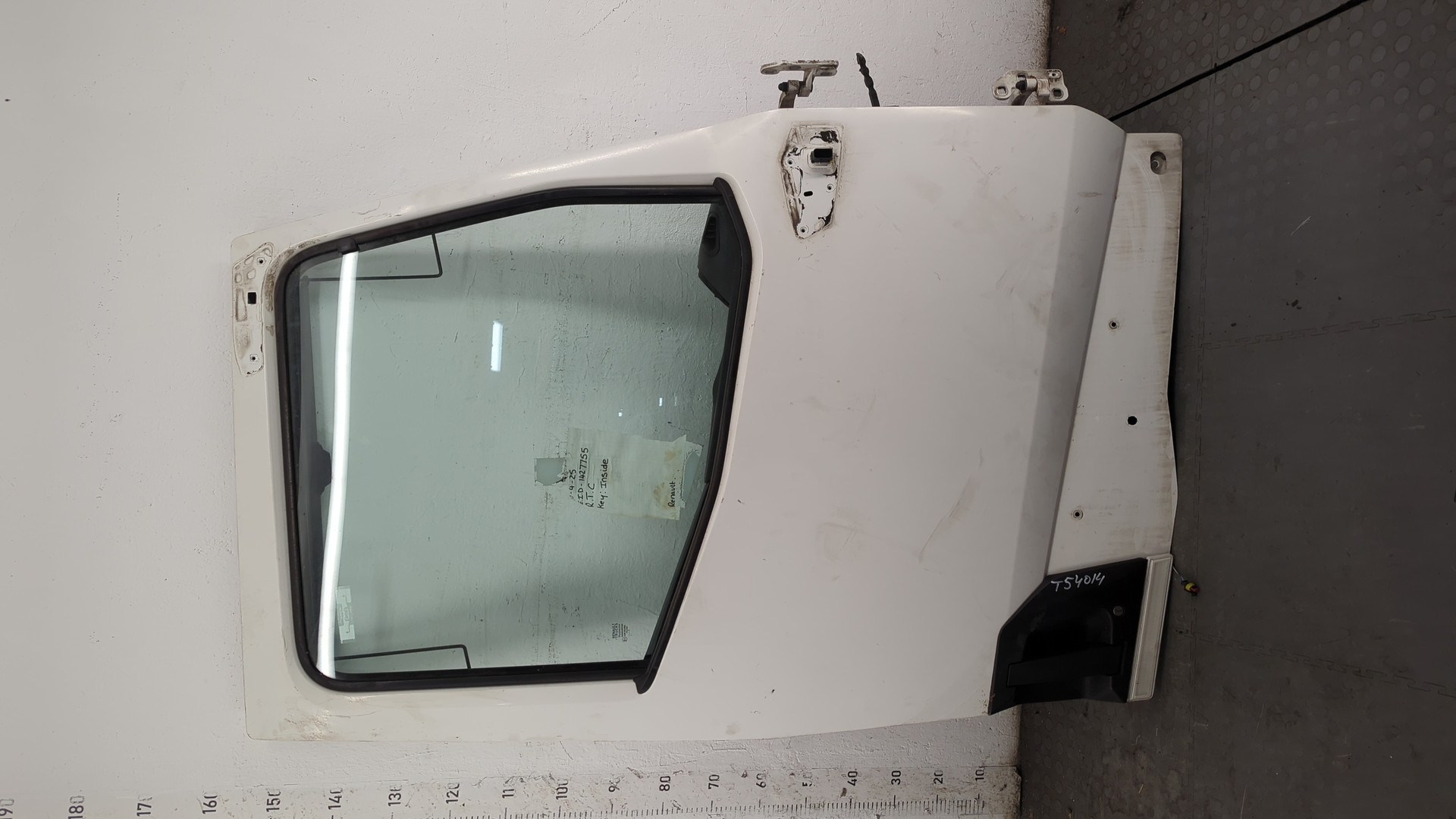 Дверь передняя правая