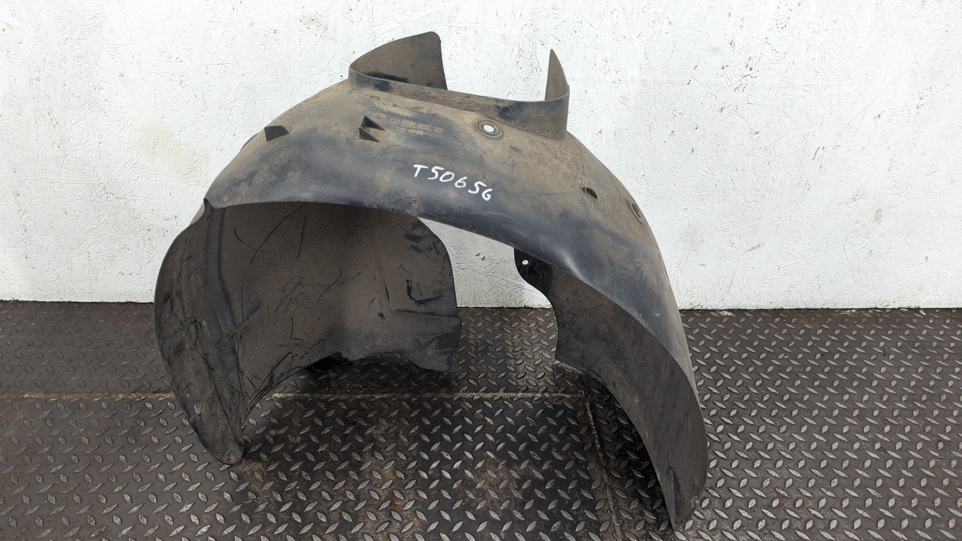 Локер передний левый