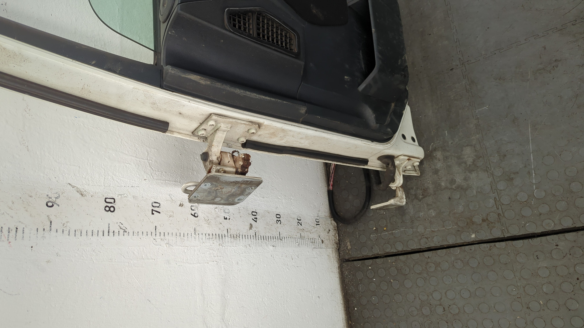 Дверь передняя правая