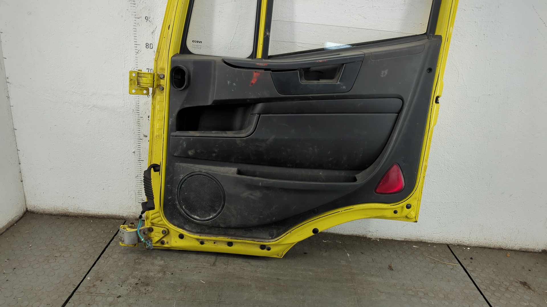 Дверь передняя правая