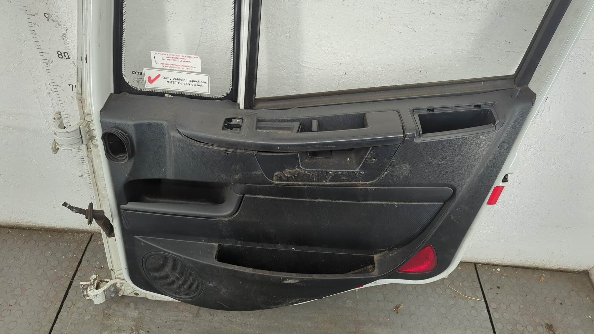 Дверь передняя правая