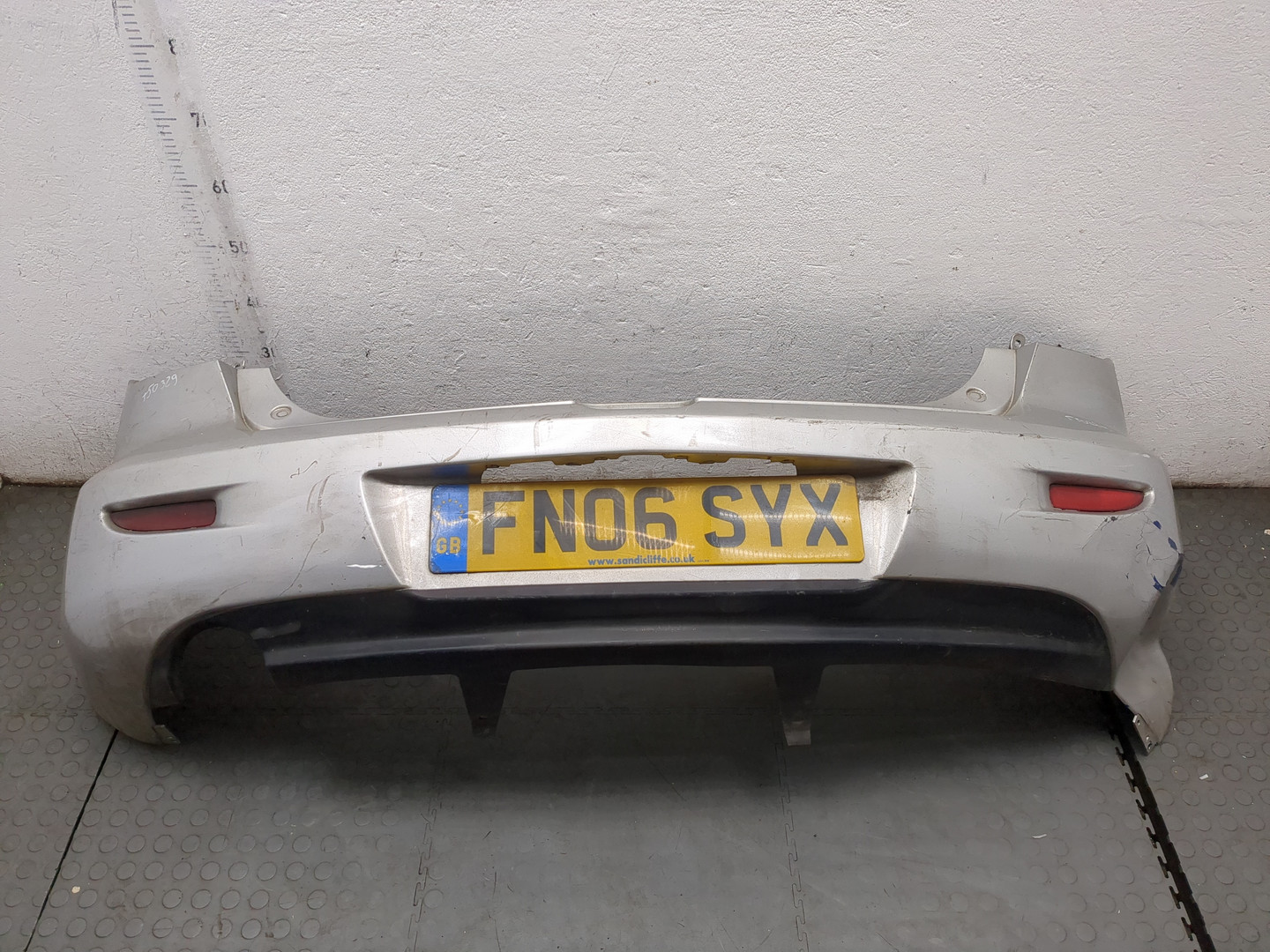 Бампер задний