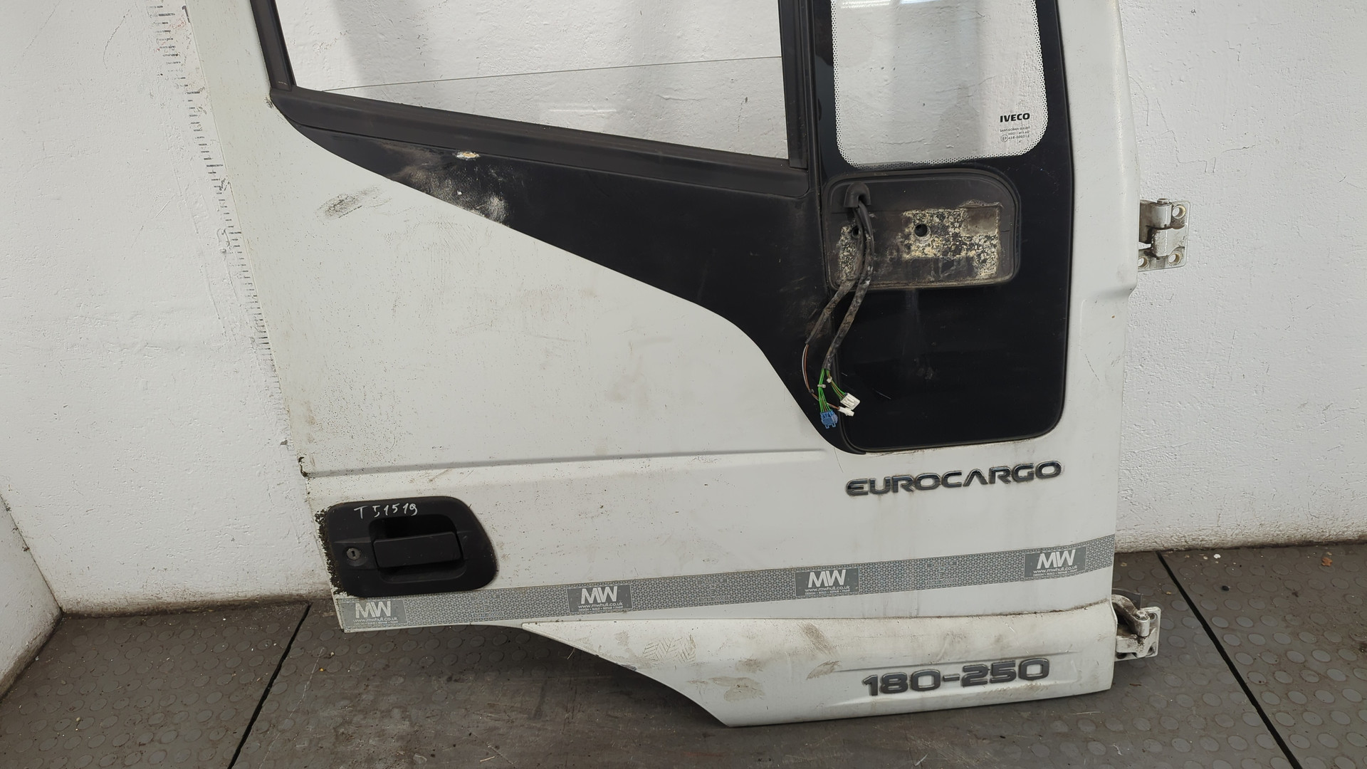 Дверь передняя правая