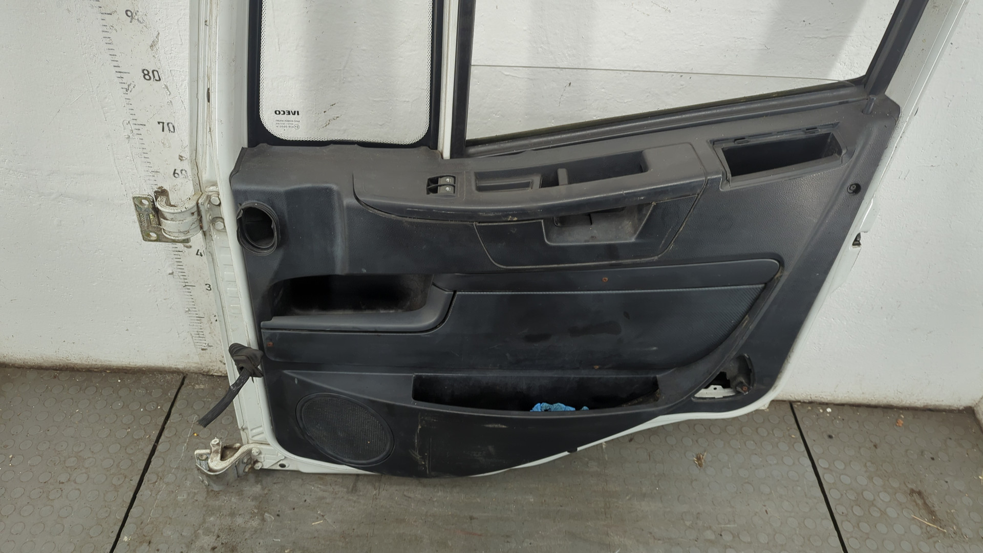 Дверь передняя правая