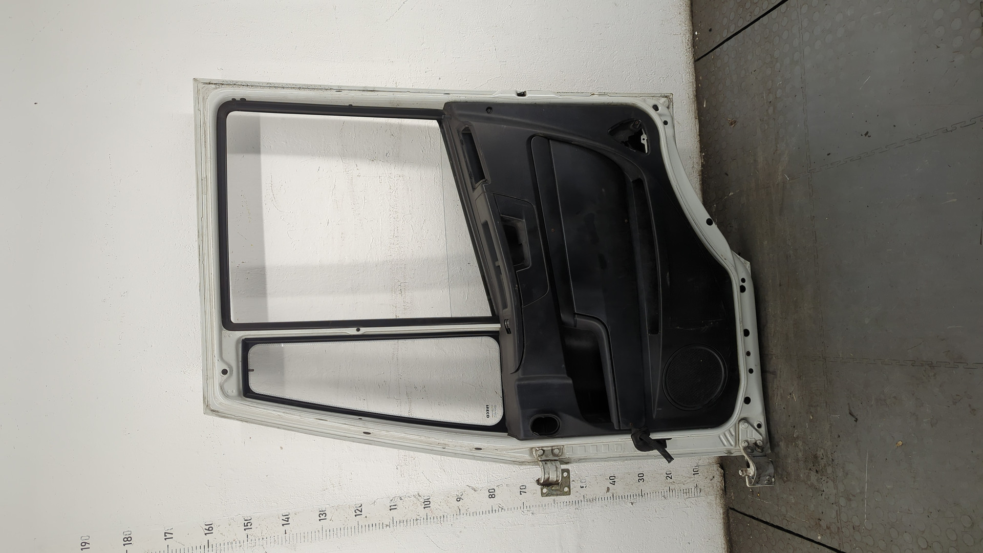 Дверь передняя правая