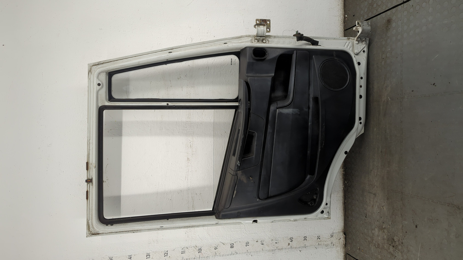 Дверь передняя левая