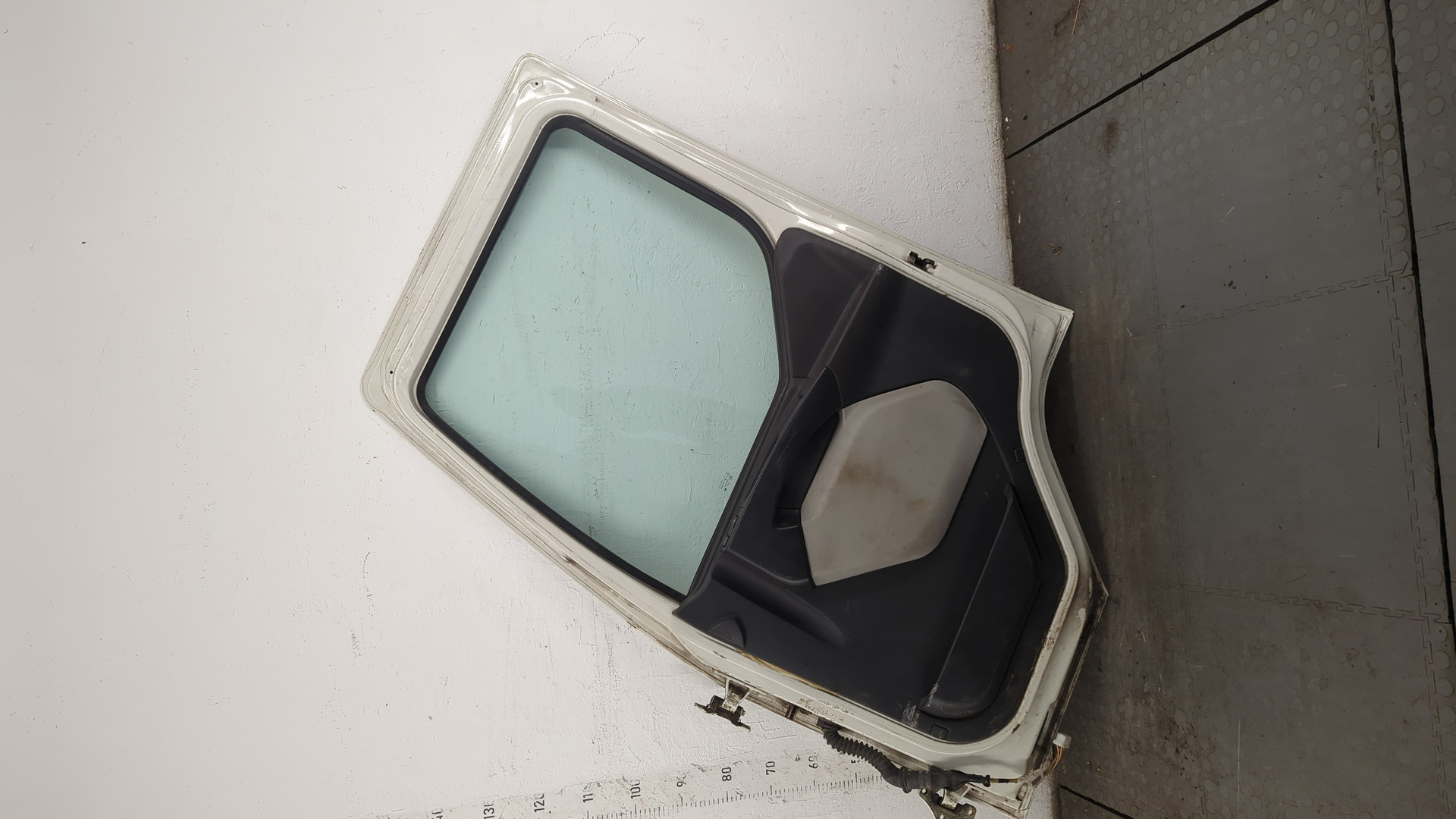 Дверь передняя правая