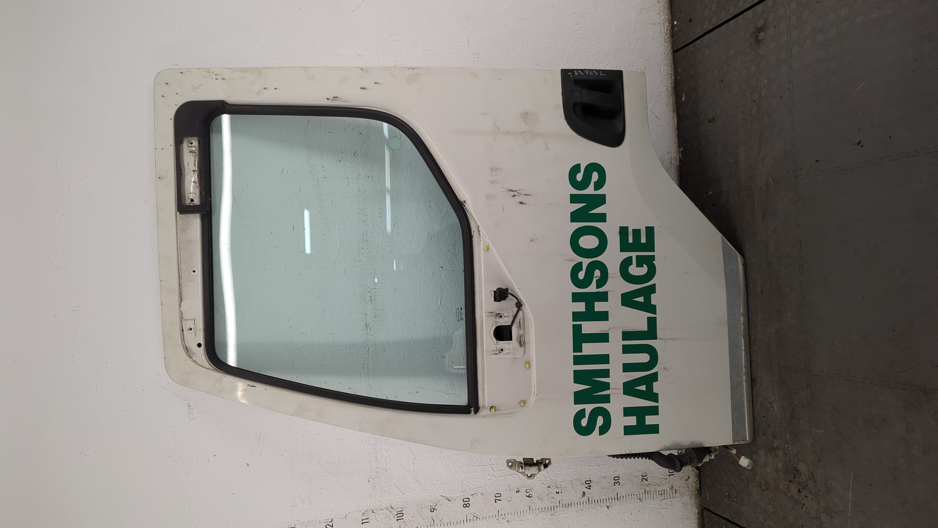 Дверь передняя левая