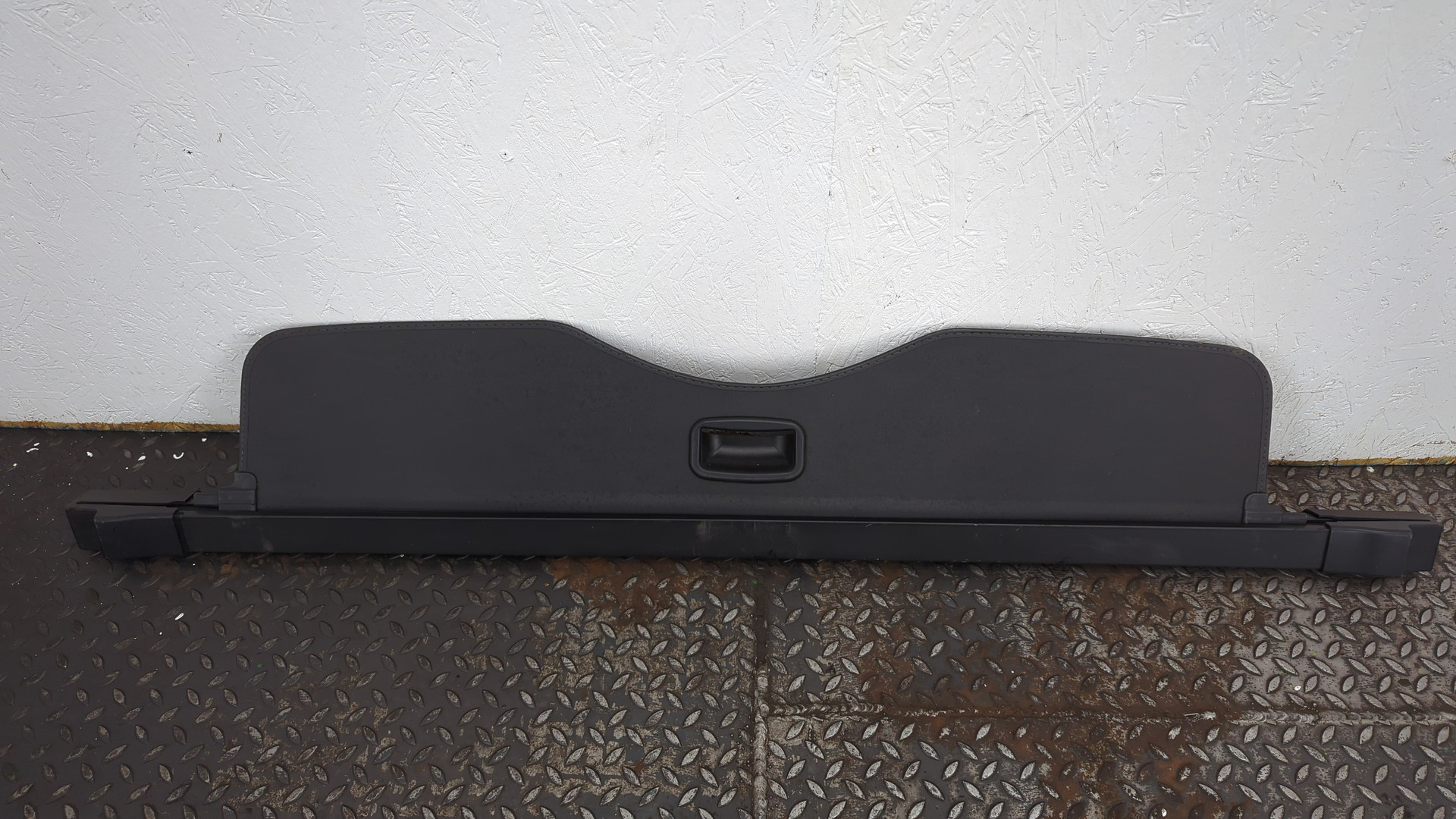 Шторка багажника