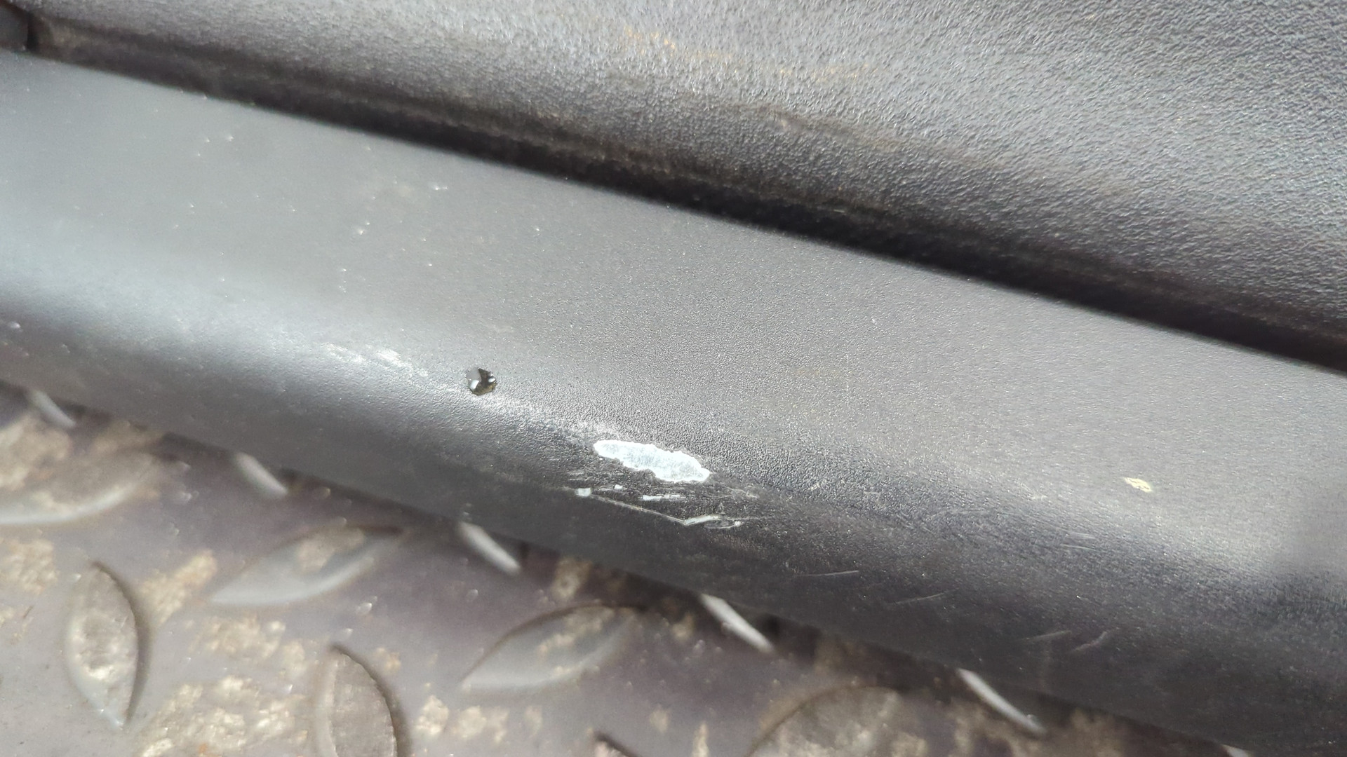 Шторка багажника