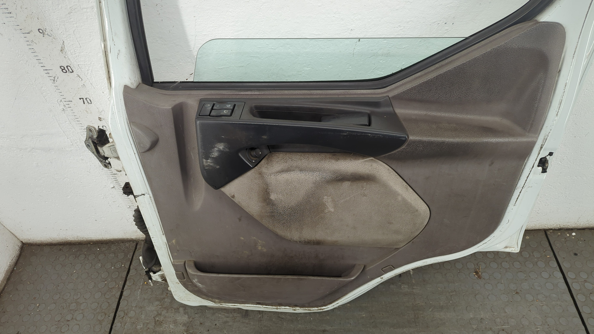 Дверь передняя правая