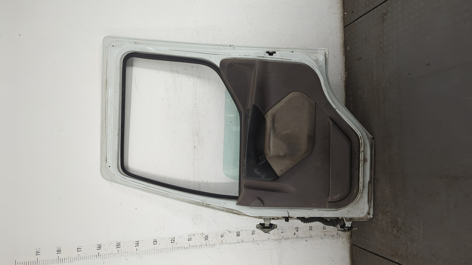 Дверь передняя правая