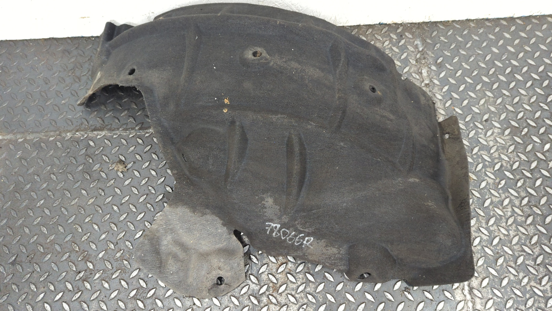 Локер передний правый