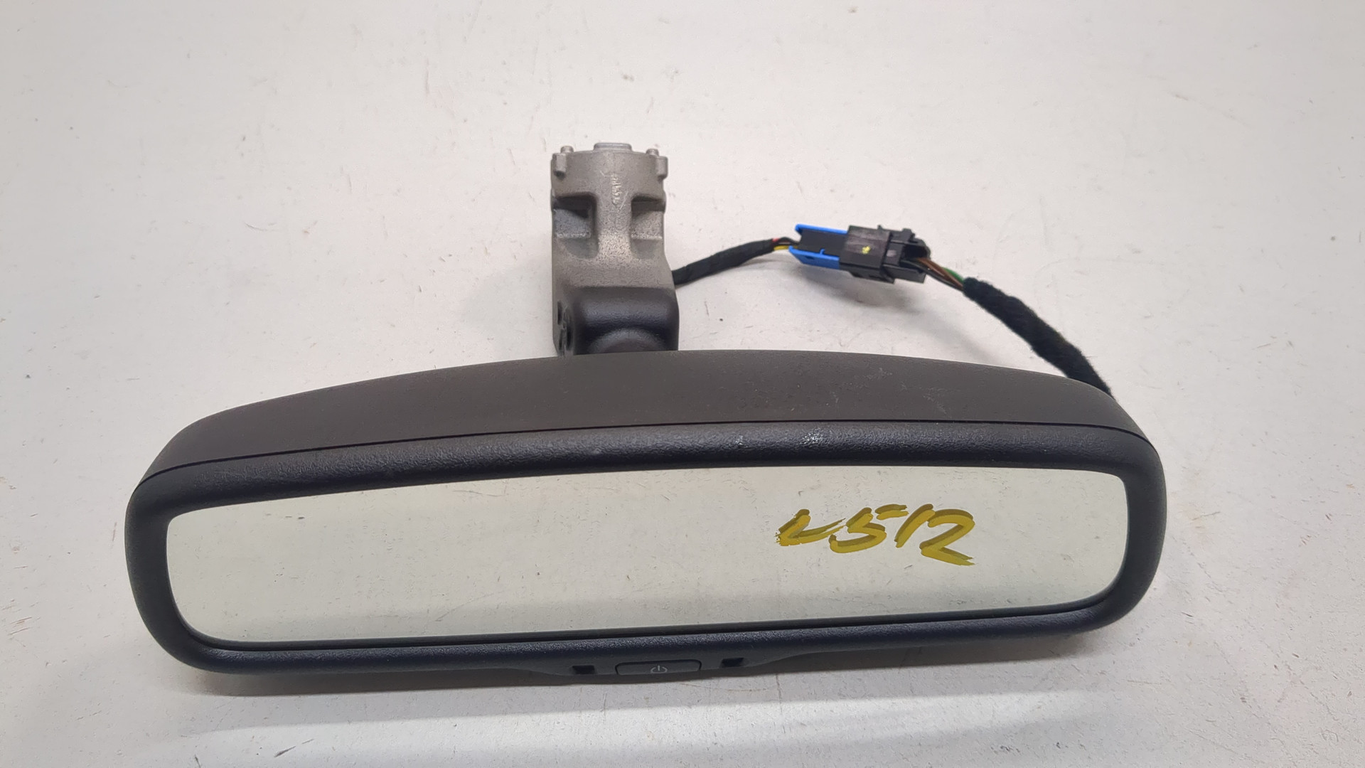 Зеркало заднего вида