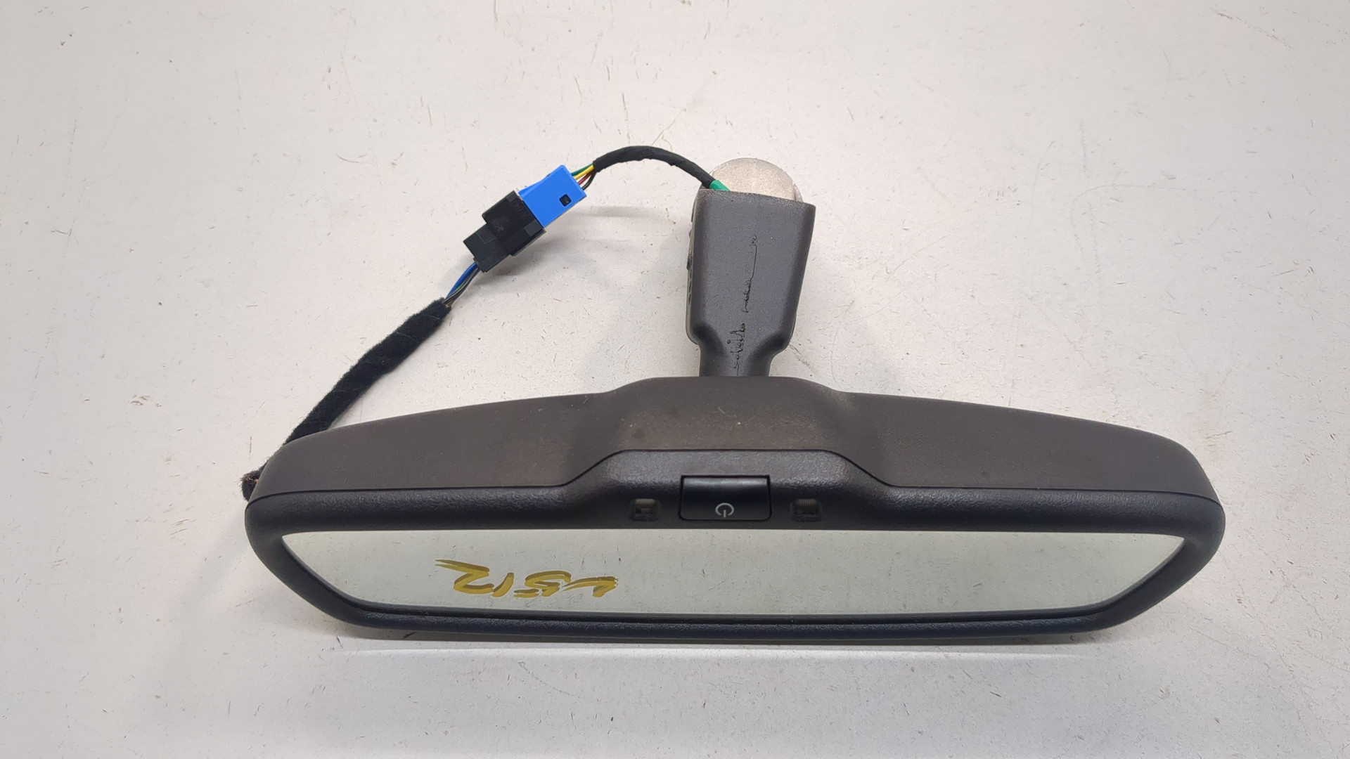 Зеркало заднего вида