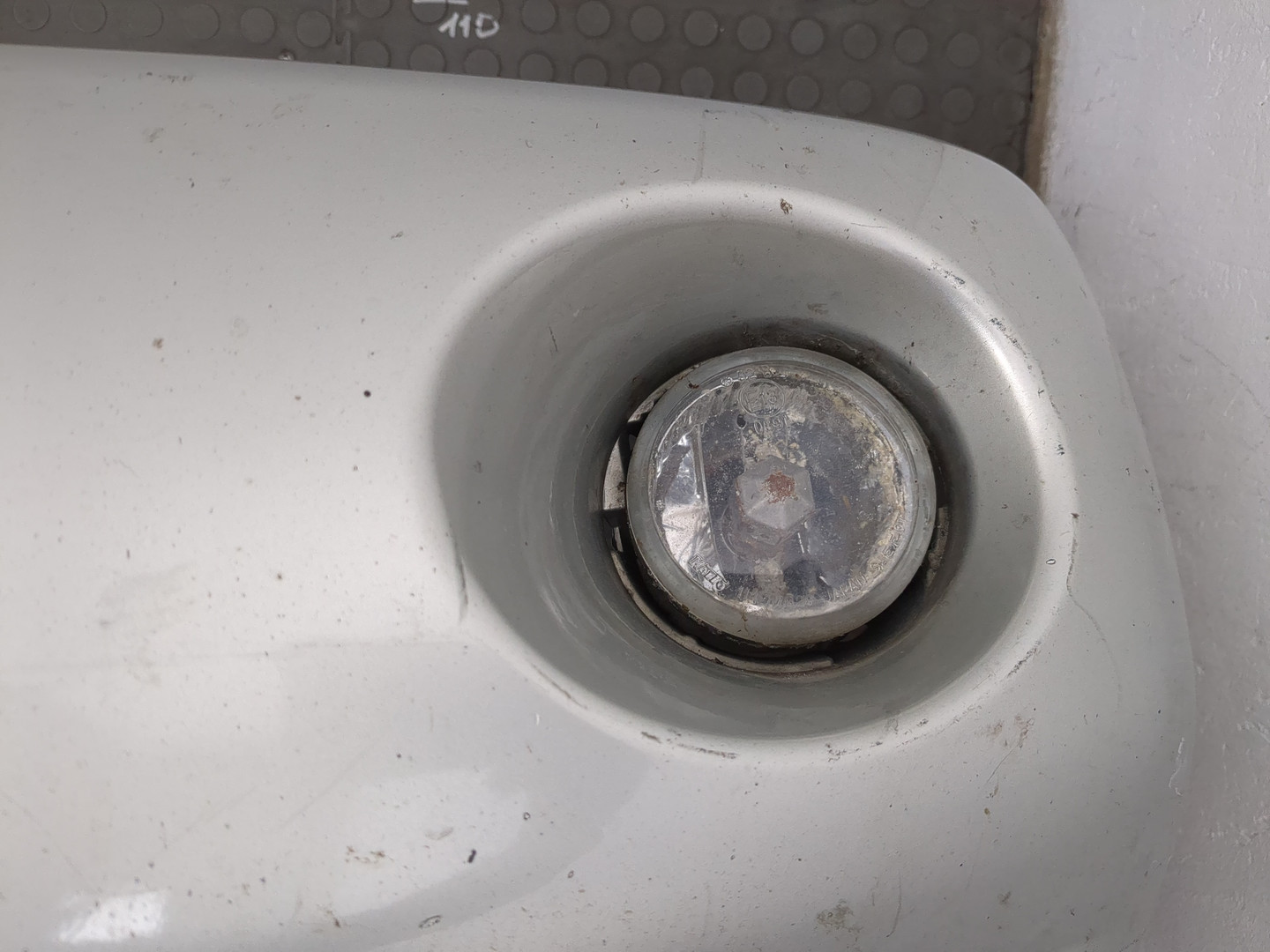 Бампер передний