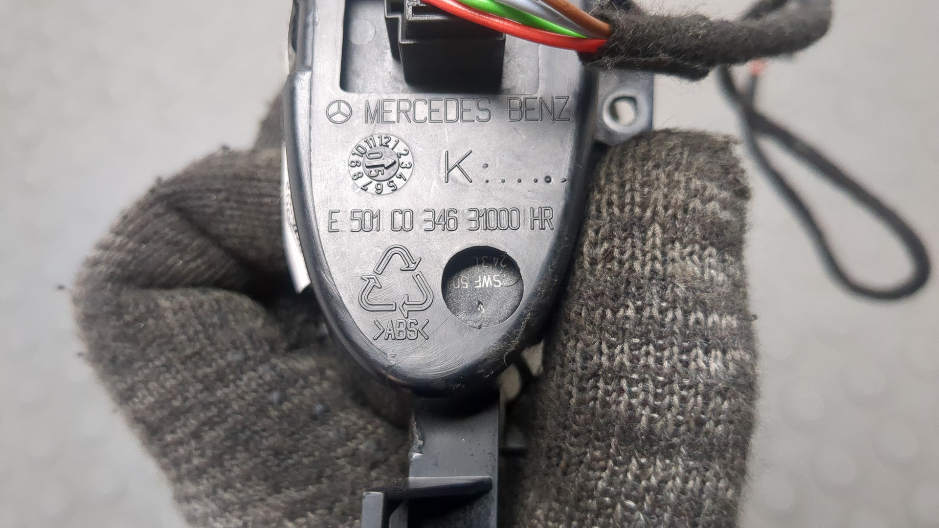 Кнопка стеклоподъемника