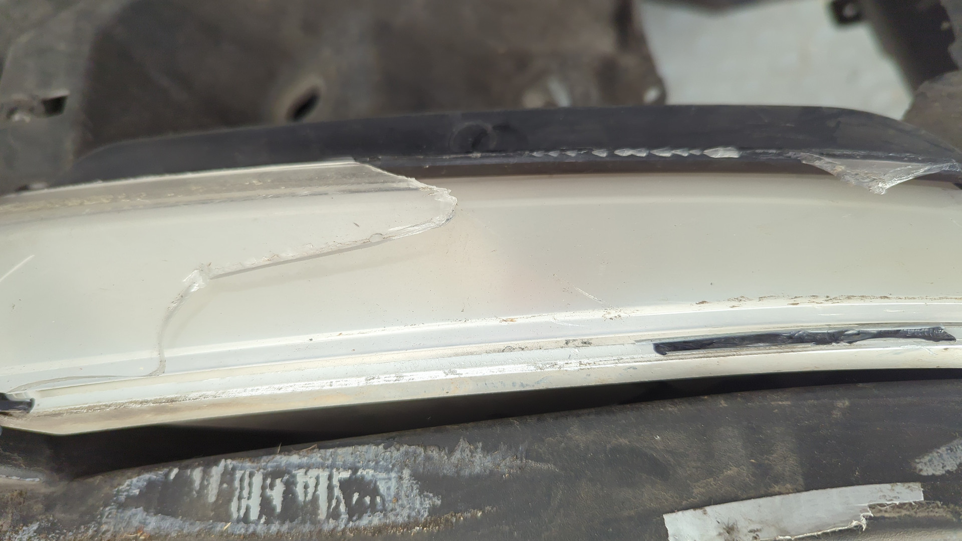 Бампер передний