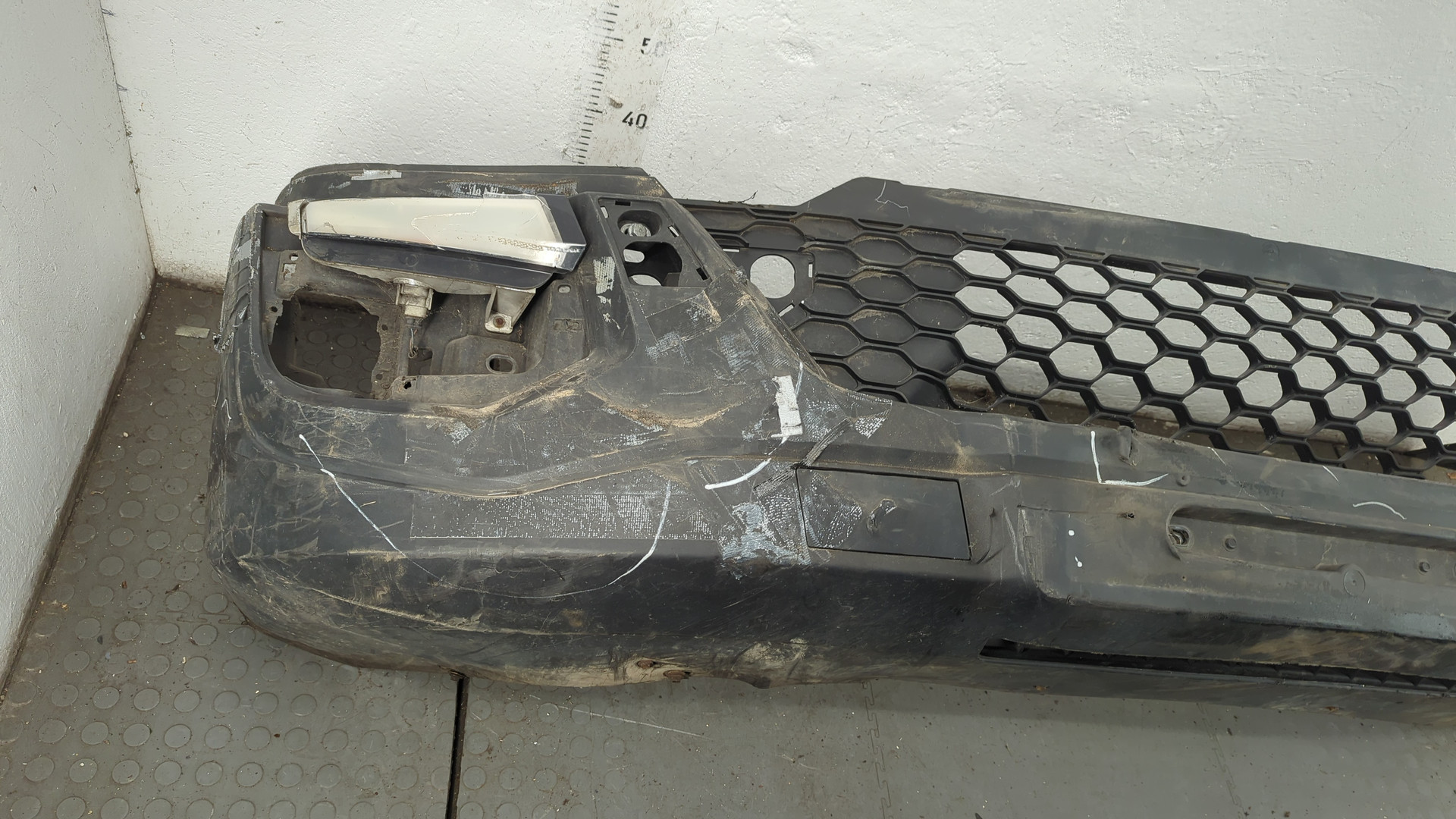 Бампер передний