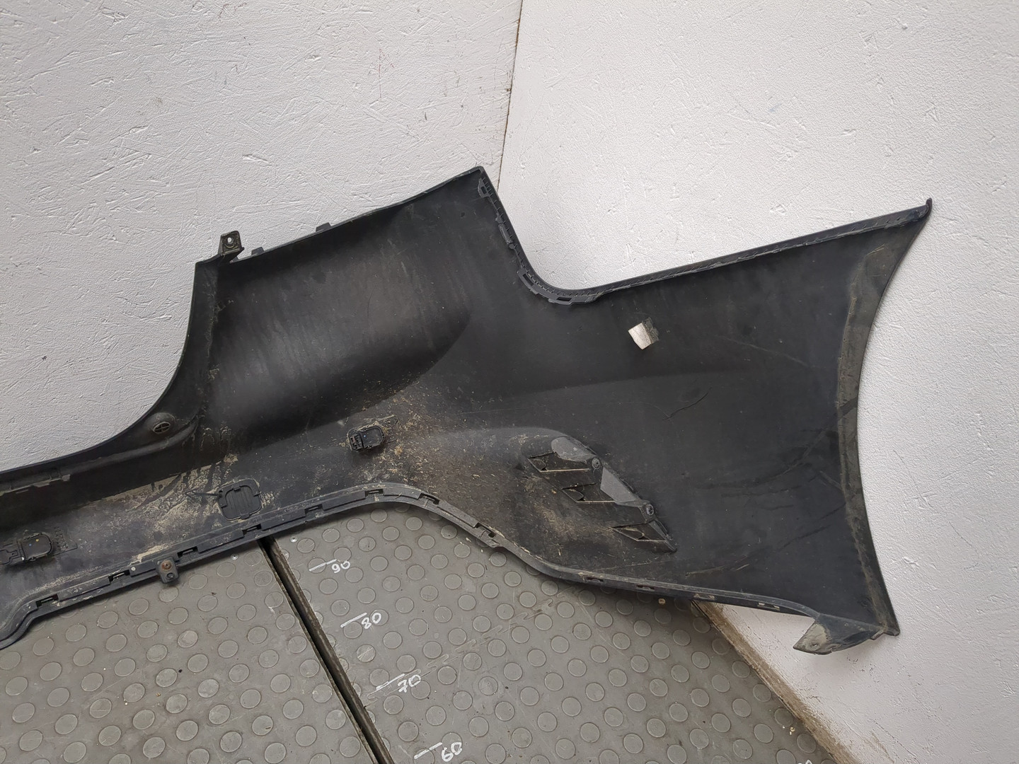 Бампер задний