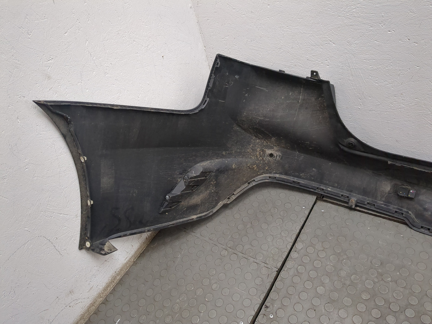 Бампер задний