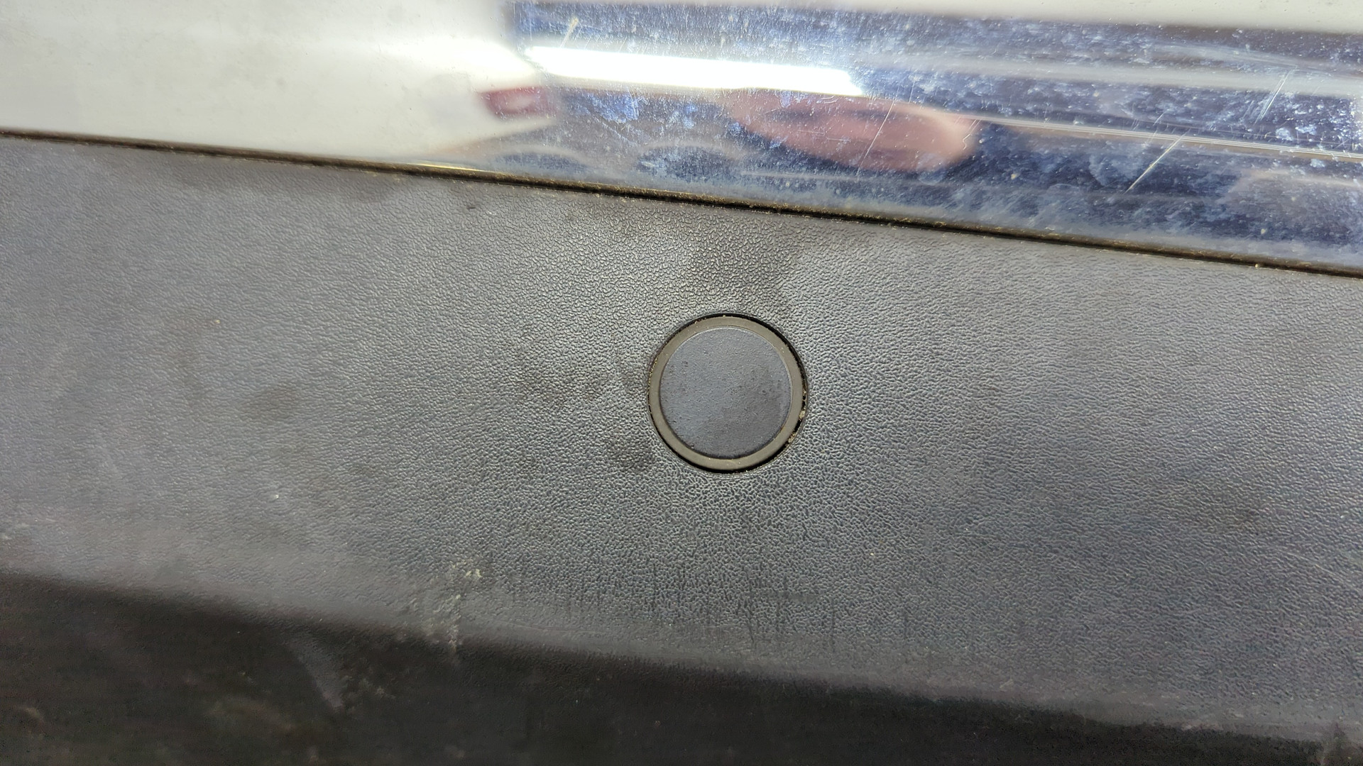 Бампер задний