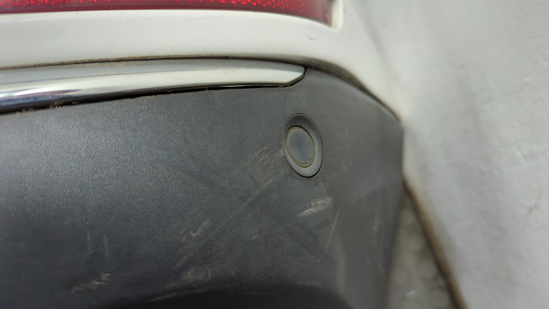 Бампер задний