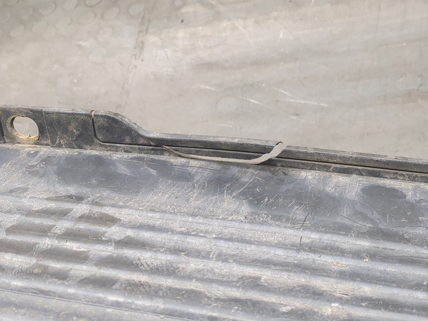 Бампер задний