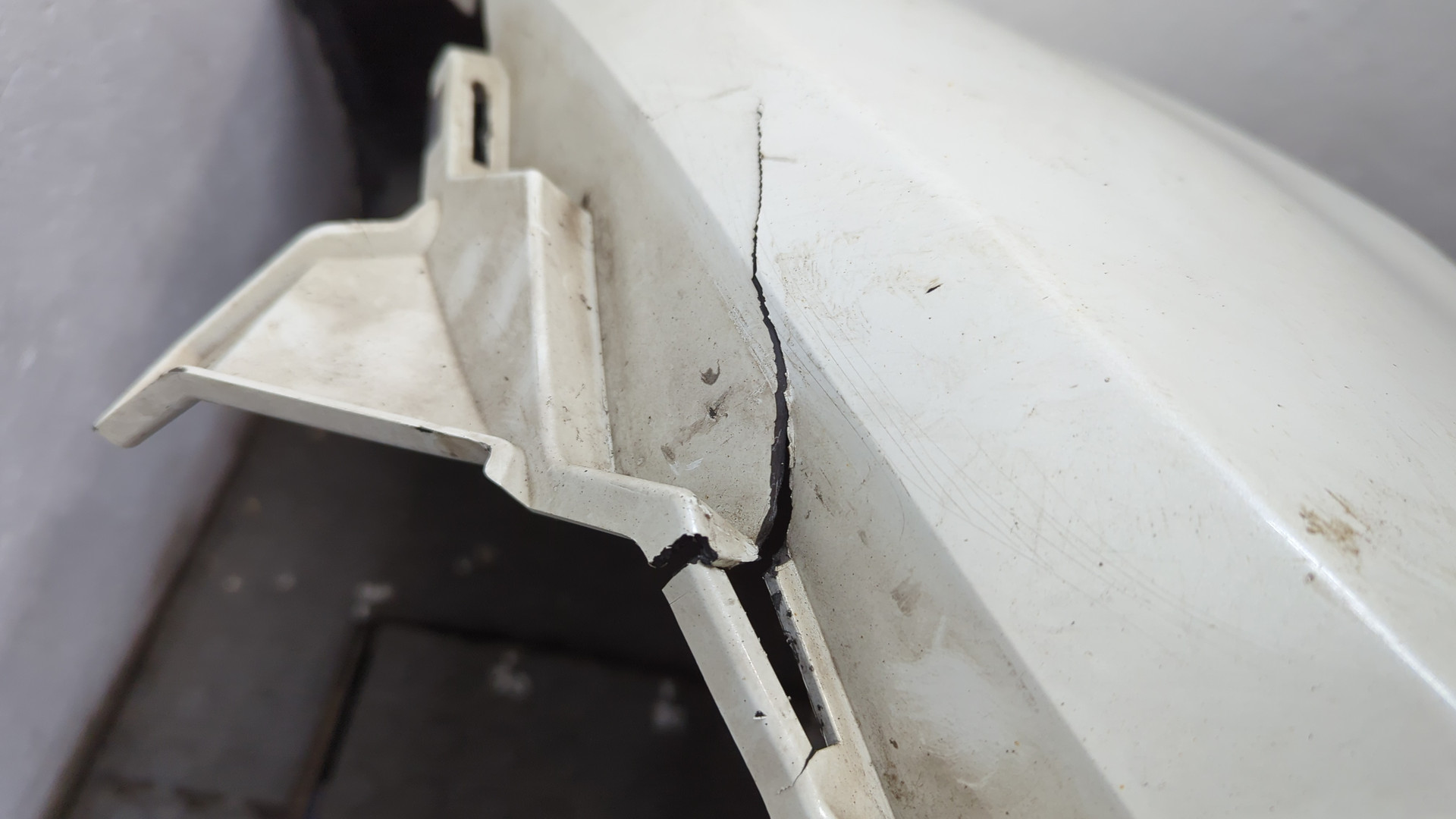 Бампер передний