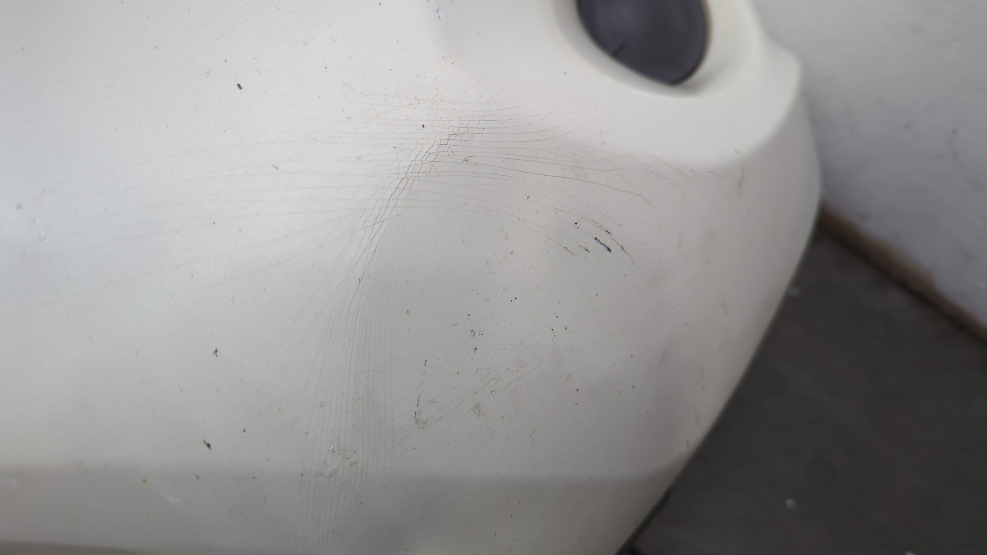 Бампер передний