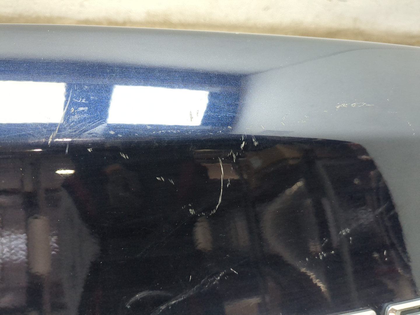 Дверь багажника