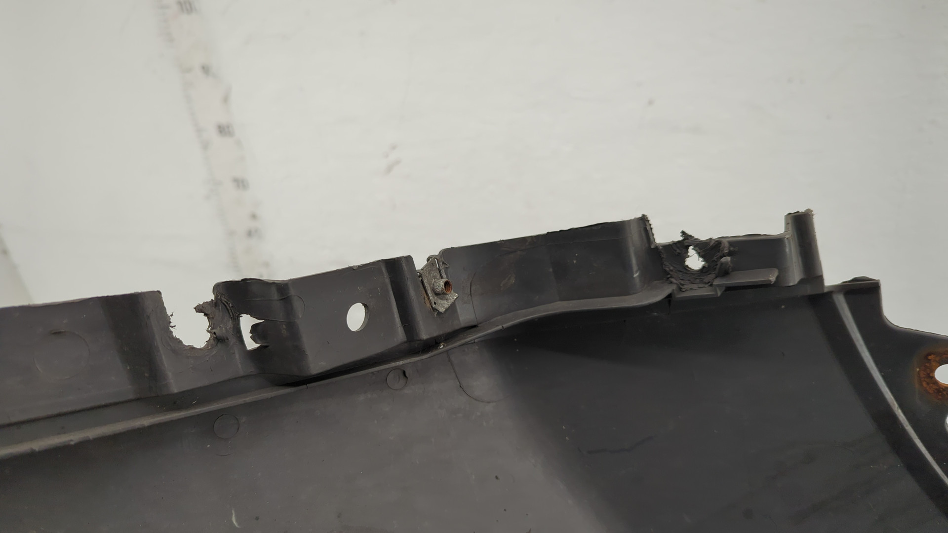 Накладка переднего бампера