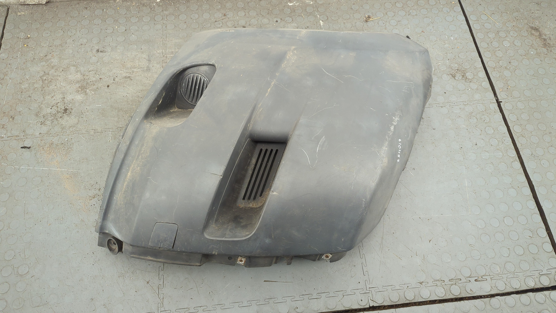 Накладка переднего бампера