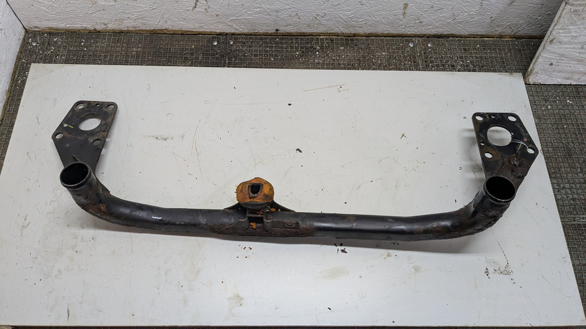 Балка подрадиаторная