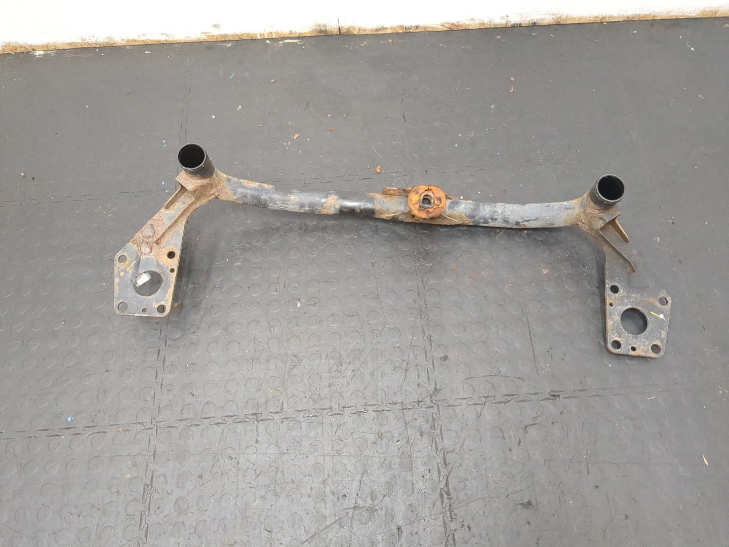 Балка подрадиаторная