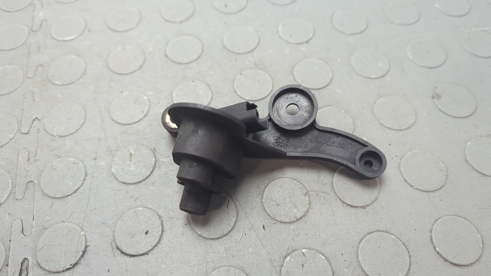 Датчик положения коленвала