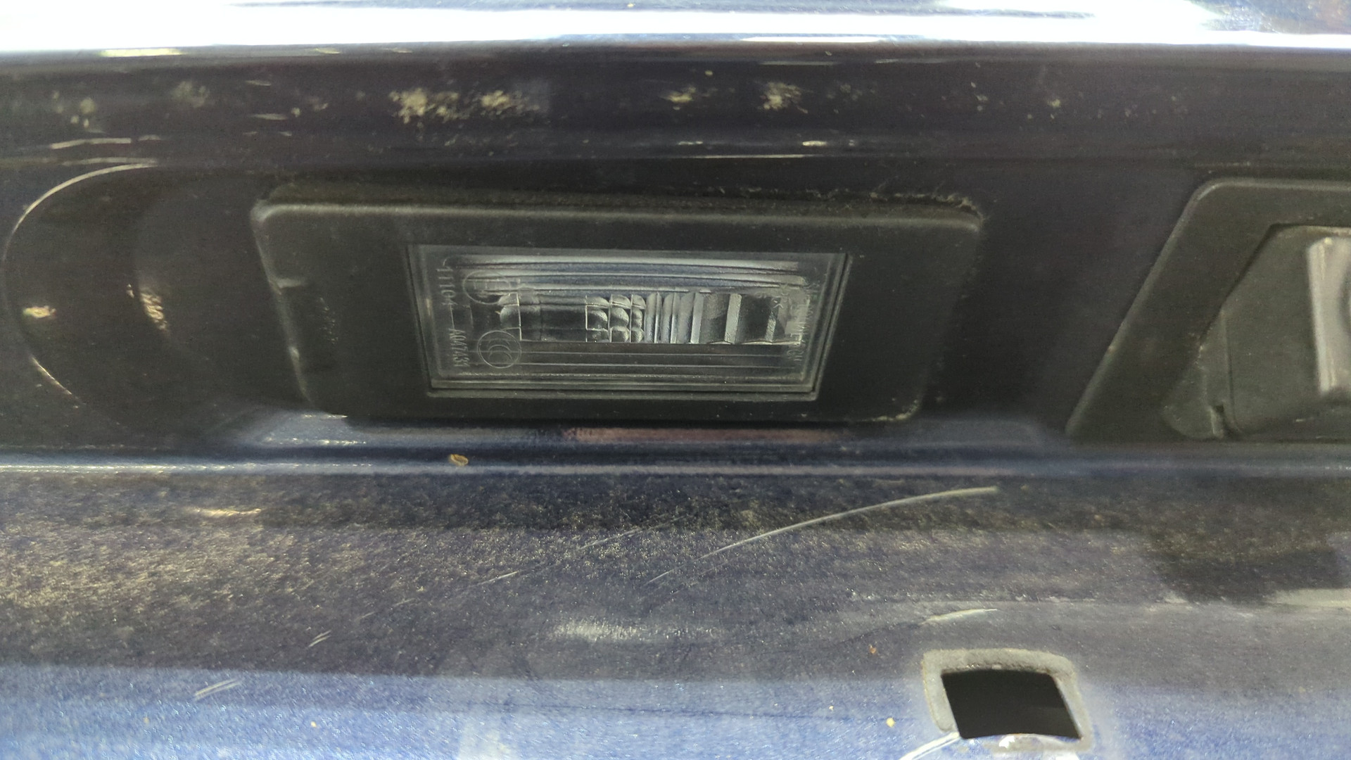 Дверь багажника